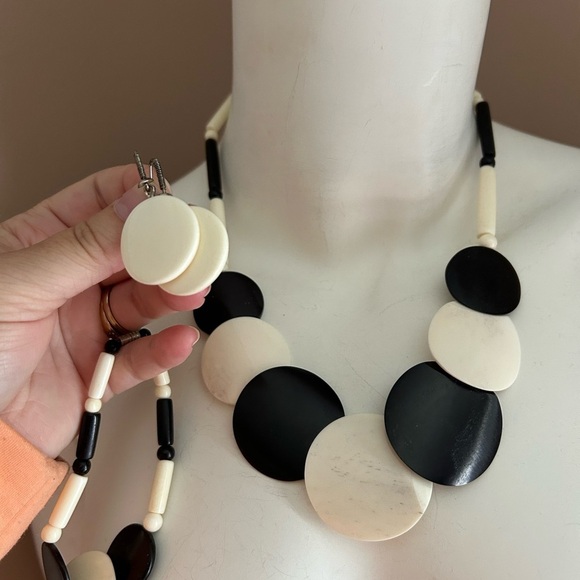 4/$100 Black and White Statement Necklace and Earrings Set 😎 - Picture 3 of 9